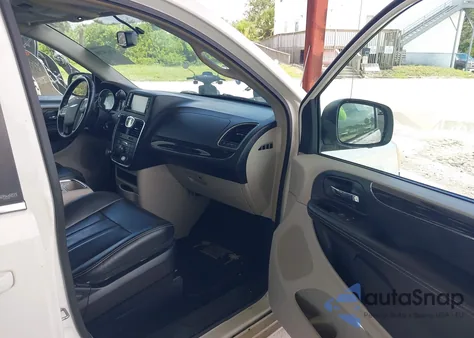 2013 Chrysler Town & Country Touring from USA, damaged, VIN 2C4RC1BG4DR629853